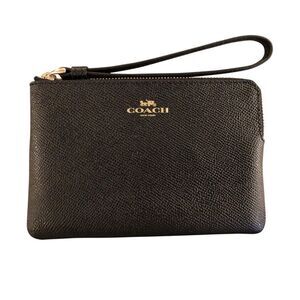 Coach Black Leather Wristlet. (NWT)
